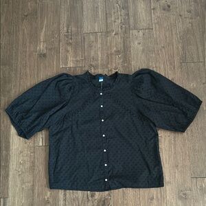 Old Navy Black Casual Button Down Shirt with Puffed Sleeves